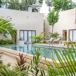 Faisano Nomadas Hotel